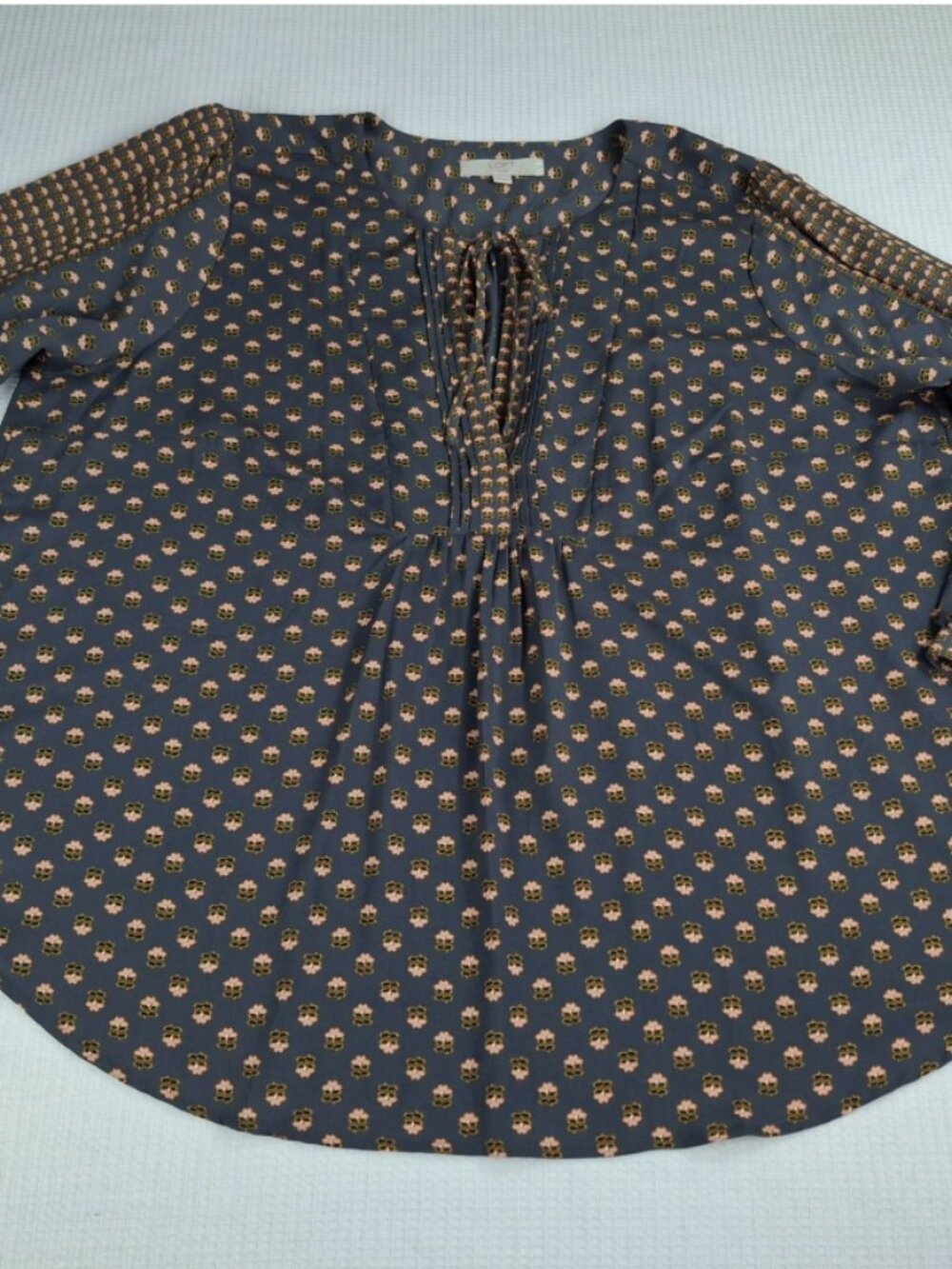 Ann Taylor LOFT Plus Size 20 Blouse Gray Black Floral Long Sleeve Lightweight